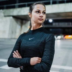 Magliette A Maniche Lunghe Nike Dri-FIT Run Division Women S Long-Sleeve Running Top -Run Elle Negozio nike dri fit run division women s long sleeve running top 397822 dd6821 010 960